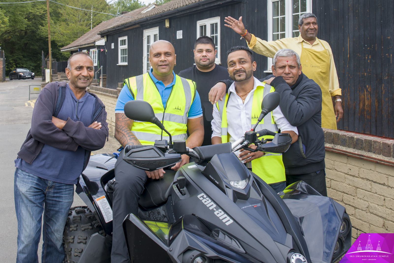 ©1987-2017 SKS Swaminarayan Temple East London